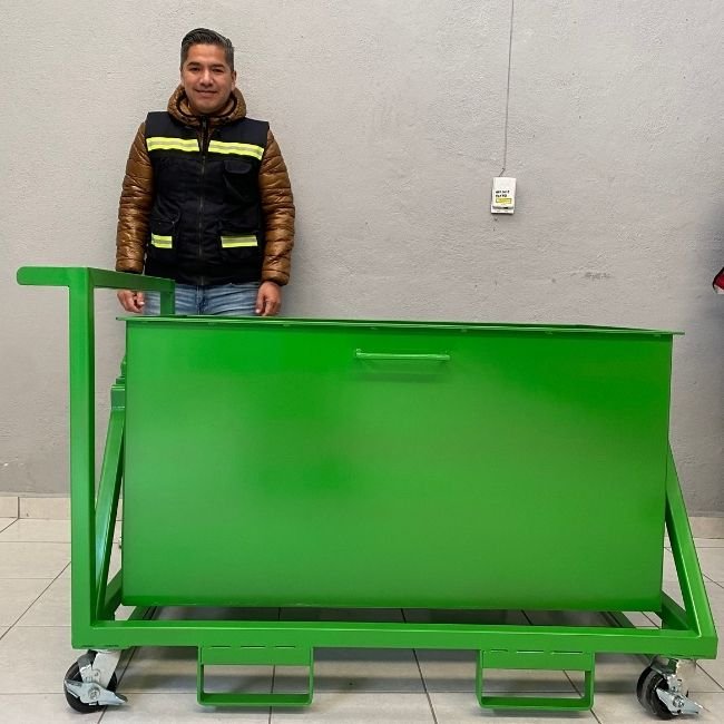 Fabricación de contenedores tipo columpio para rebaba de acero y aluminio.