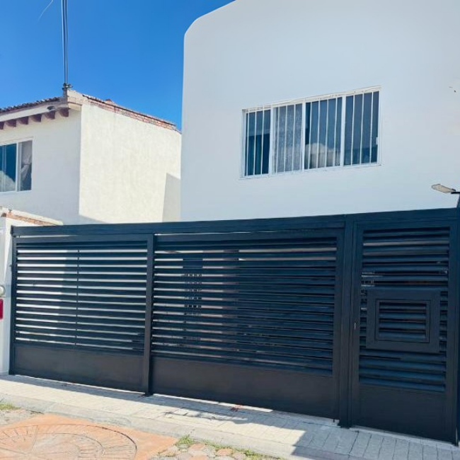 Fabricación e instalación de portones de hierro.